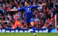 【九游体育下载】国乒包揽WTT大满贯五冠 马龙樊振东巅峰对决创收视新高