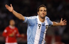 【九游体育入口】意大利新一期名单公布，多纳鲁马领衔防线，里奇、斯卡马卡与早安哥惊喜回归