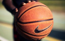 九游娱乐_田径世锦赛惊天一战！女子马拉松新纪录诞生，老将传奇改写历史