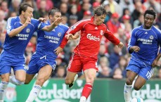 九游娱乐：中超联赛激战正酣，争冠保级悬念迭起