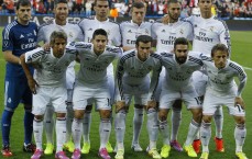 九游体育入口_NBA总决赛激战正酣 勇士队逆转取胜扳平大比分