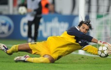 九游体育官网-迈尼昂续约悬而未决，阿莱格里强调米兰长期规划已启动