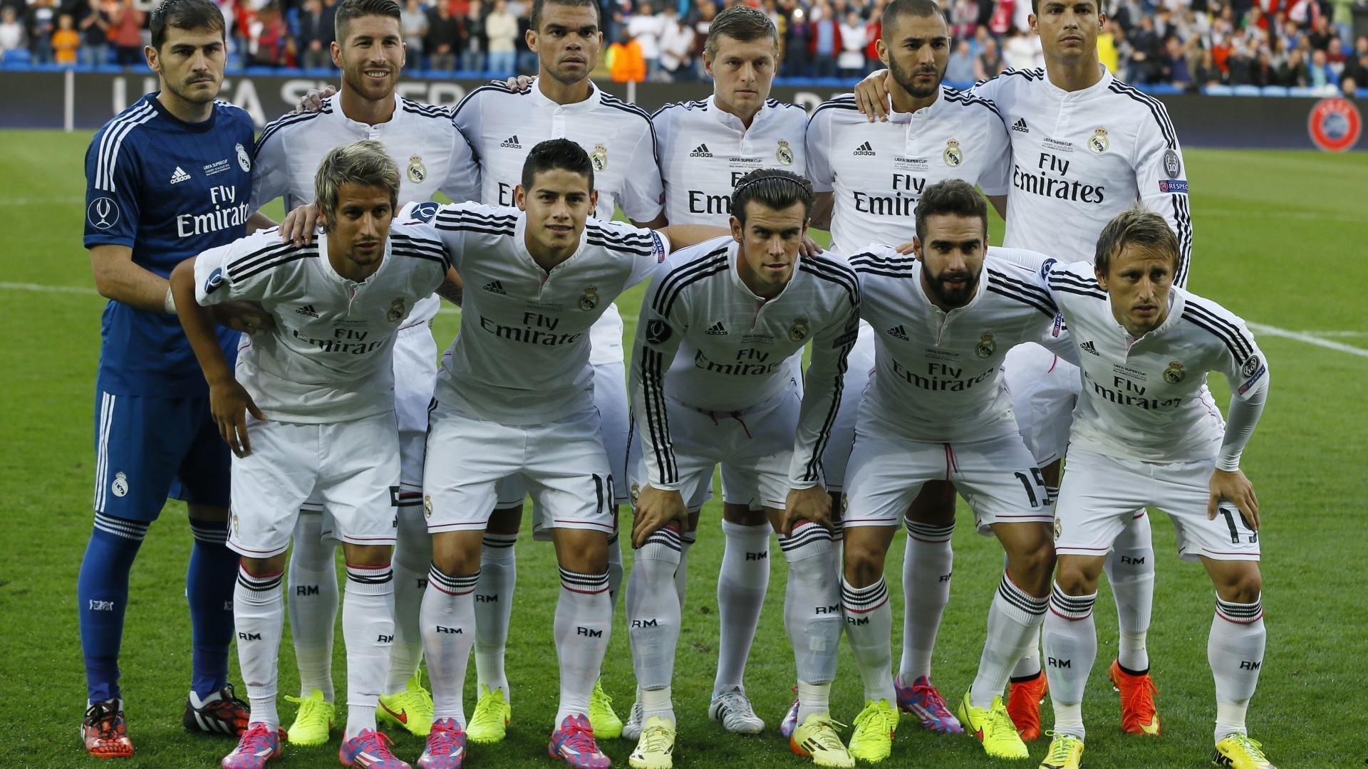 梅西梅开二度助迈阿密国际逆转取胜,球迷高呼GOAT致敬球王