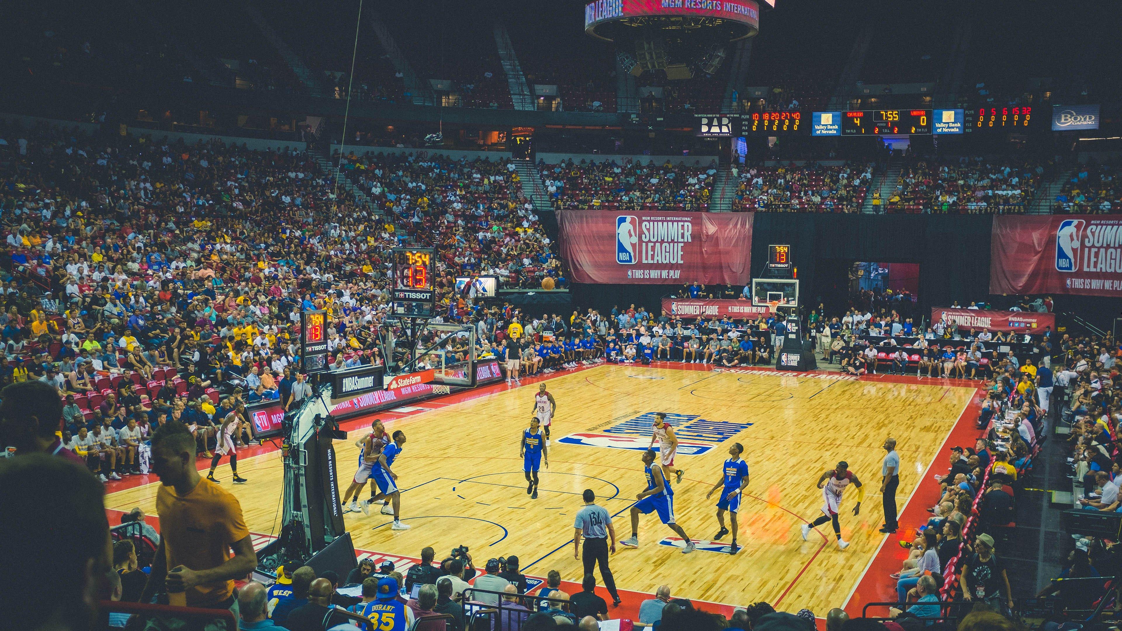 阿尔卡拉斯横扫对手晋级美网八强 新生代天王展现统治力